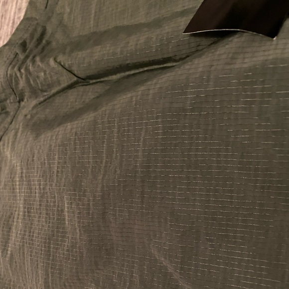 massnoun utility tech short “sage” SIZE XL MENS - Picture 2 of 4